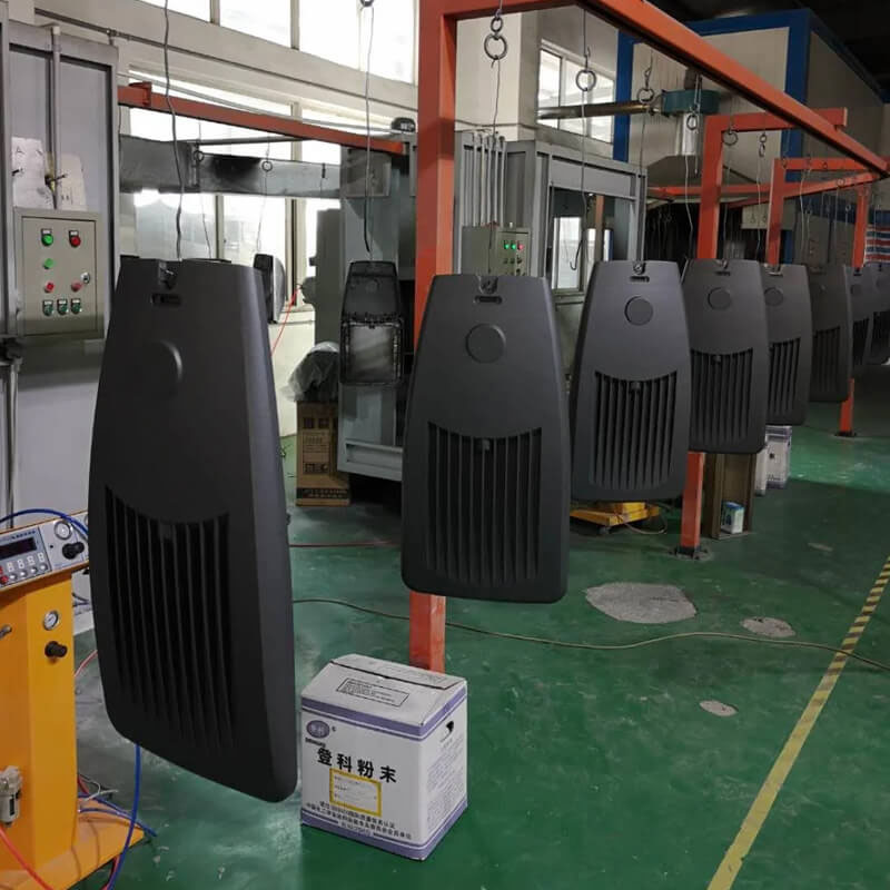 How to spray powder on LED street light housing ? LED街路灯ハウジングに粉体を吹き付けるには?